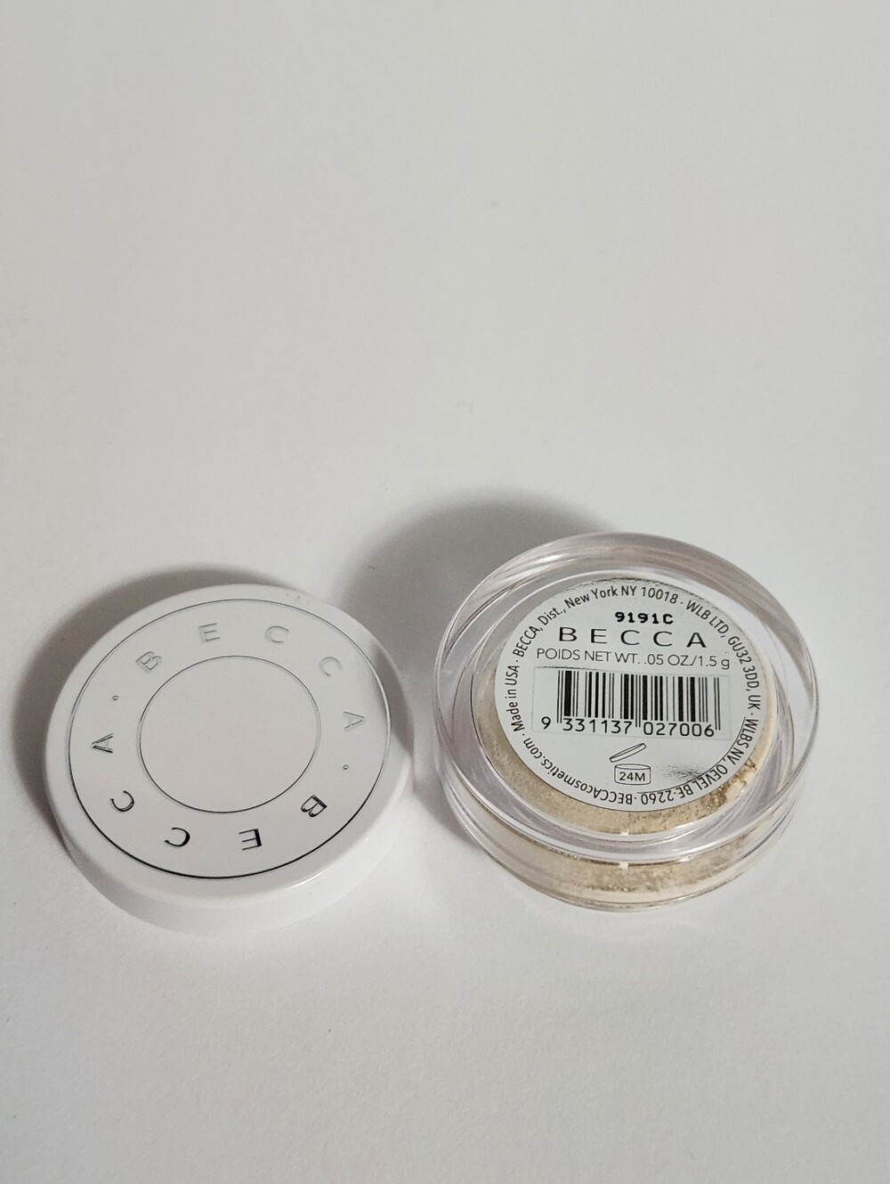 NEW BECCA Setting Powder - Picture 4 of 7